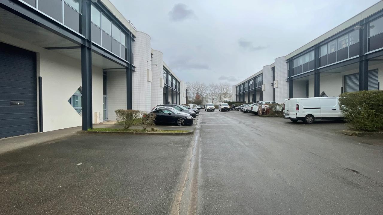 Local d'activité Garancières 2005m² Location local d'activité Garancières Yvelines OLACT2422569 2